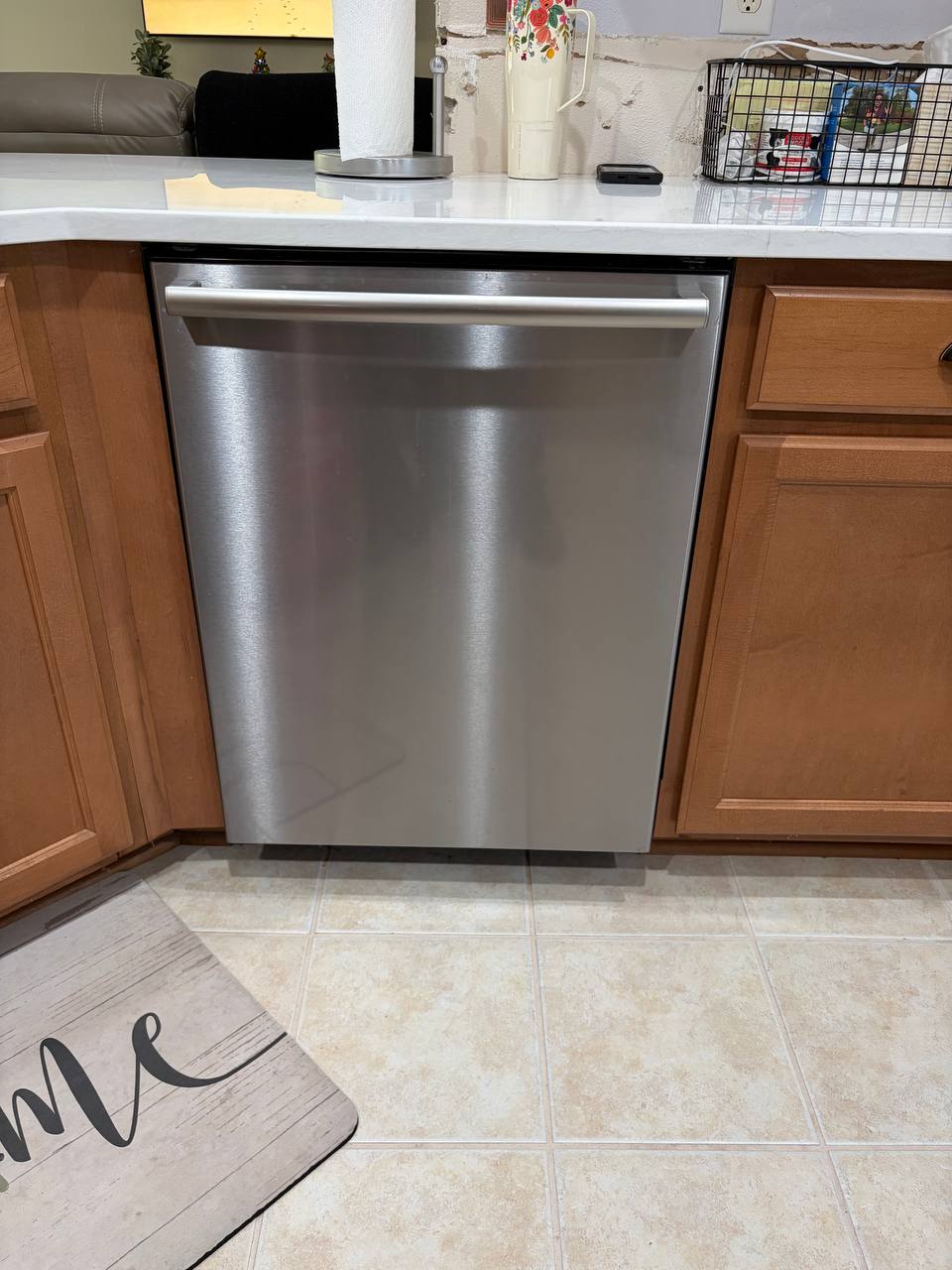 Built-in dishwasher repair in Jacksonville kitchen